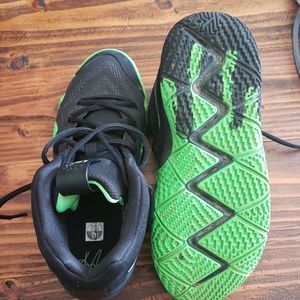 Kyrie 4 Halloween Nikes